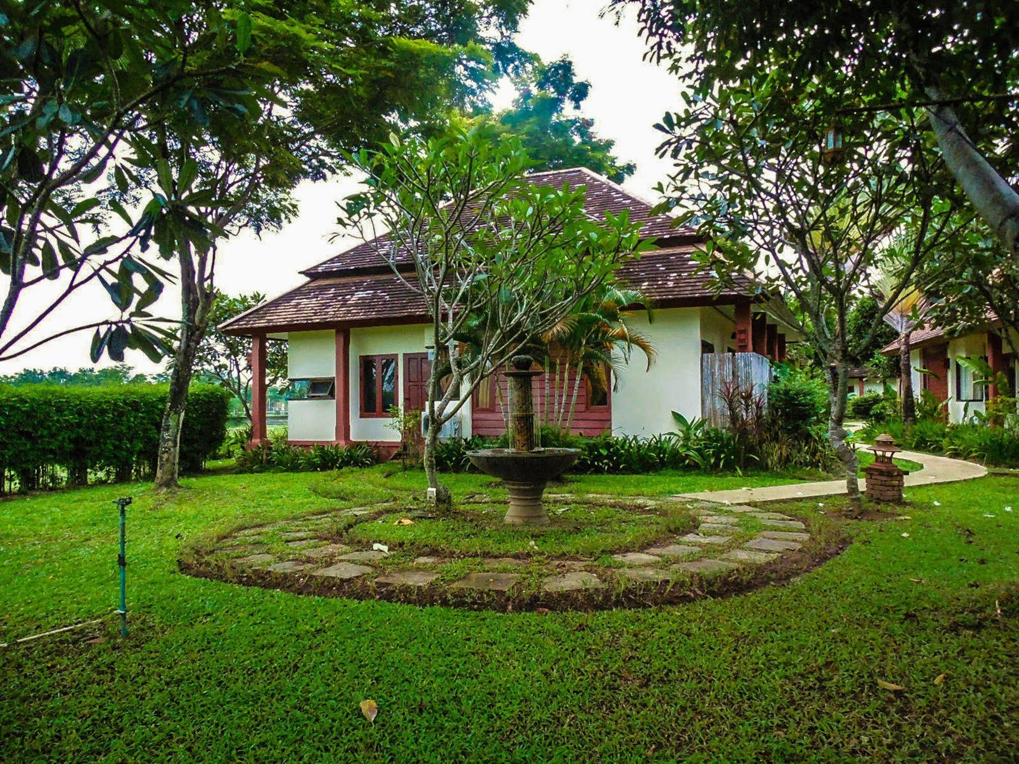 Palm Spa Village Resort Mae Rim Exterior foto